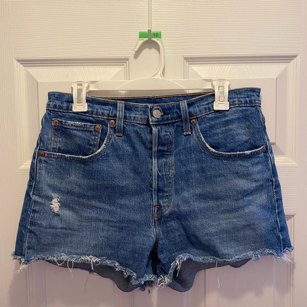 W30 Levi 501 shorts